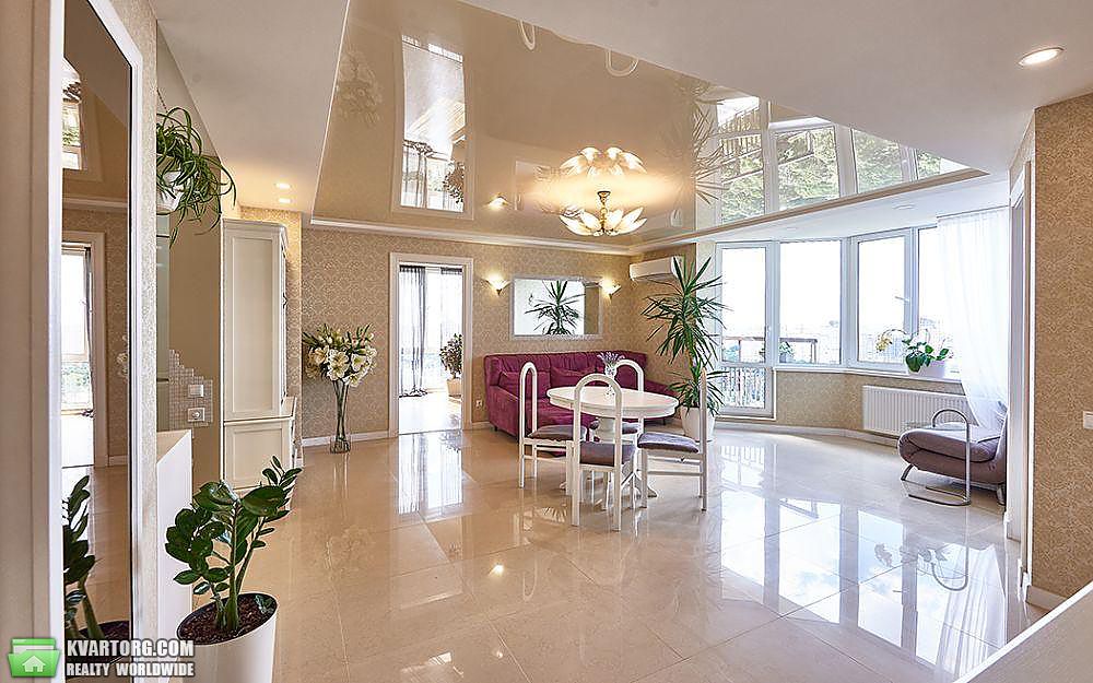 Rent out 3-room apartment. Киев,  Верховинная — photo 3