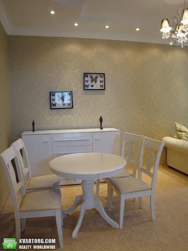 Rent out 2-room apartment. Киев,  Жилянская — photo 5