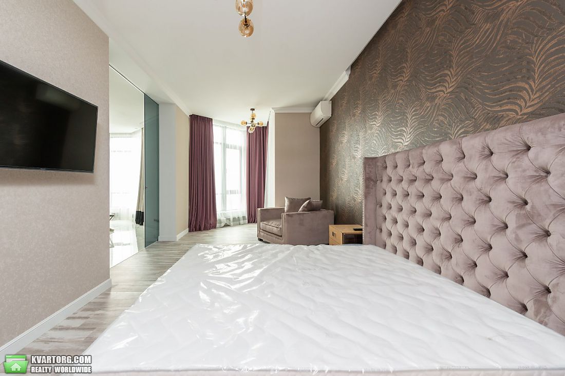 Sell 3-room apartment. Киев, Драгомирова ул. — photo 6
