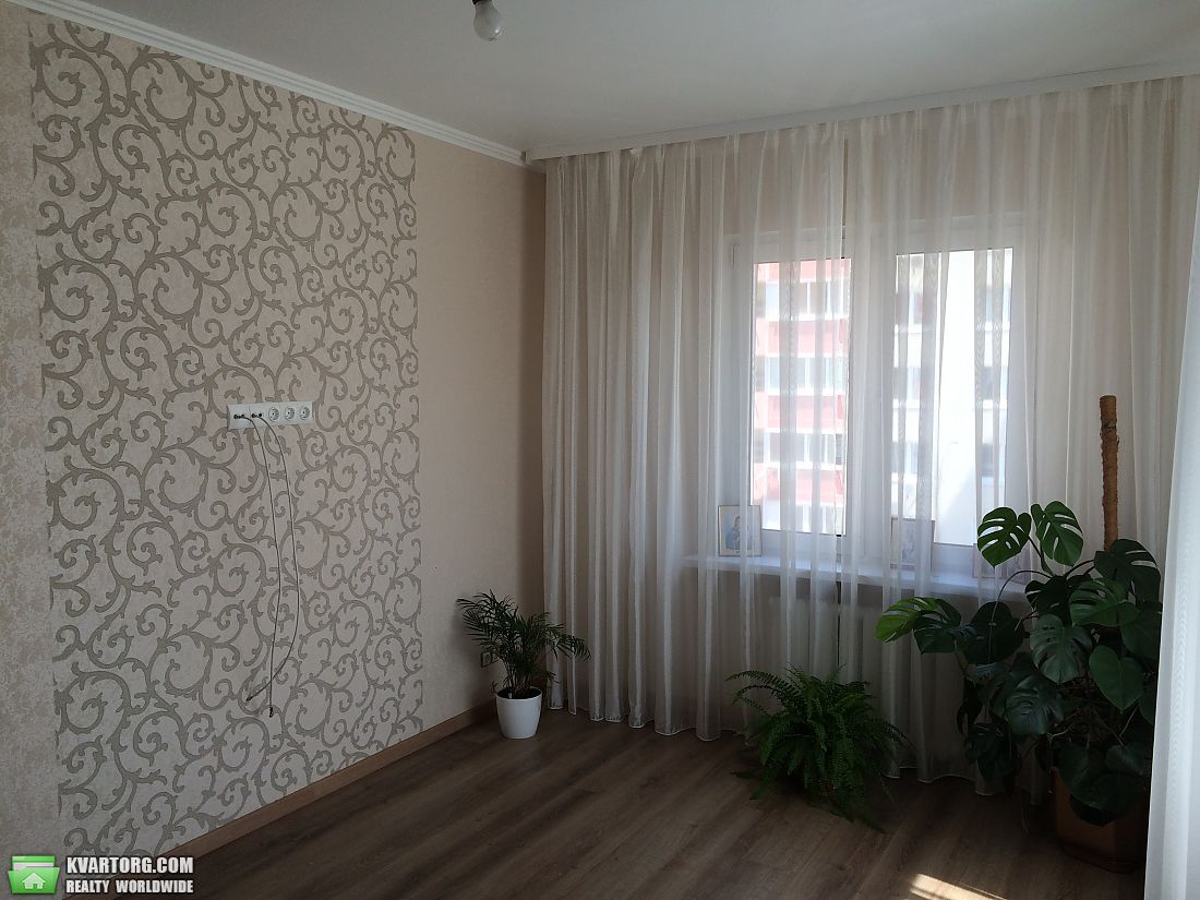 Sell 2-room apartment. Киев,  Урловская — photo 1