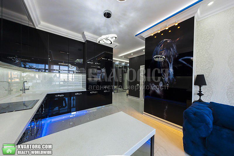 Sell 3-room apartment. Киев,  Щорса — photo 2