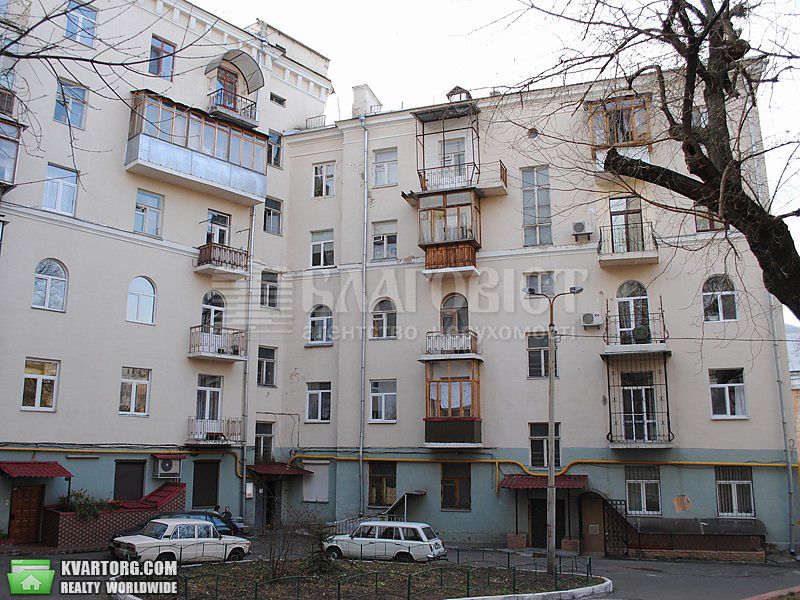 Sell 3-room apartment. Киев,  Гончара — photo 1