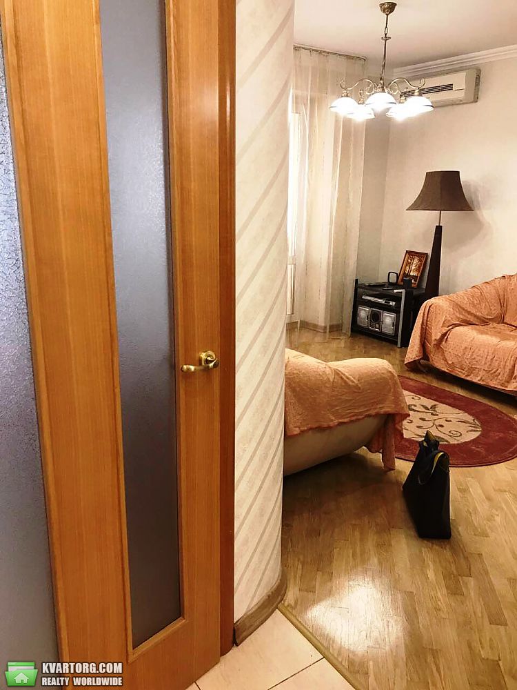 Rent out 2-room apartment. Киев, ипсилантиевский пер. — photo 2