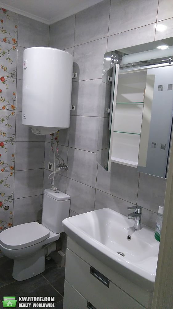 Rent out 1-room apartment. Киев,  Воскресенская — photo 6