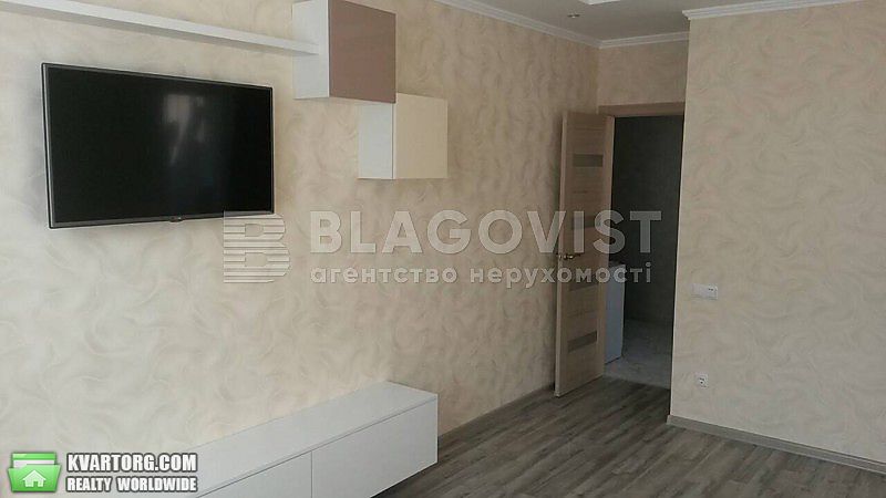 Rent out 2-room apartment. Киев,  Ломоносова — photo 2