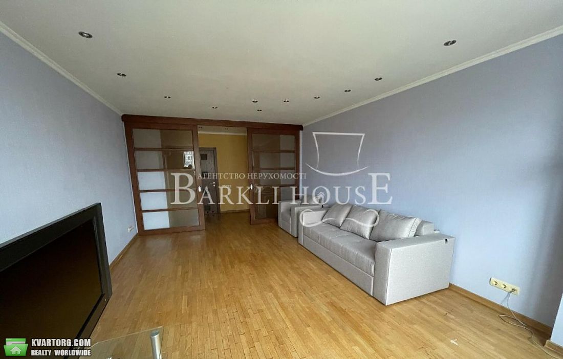 Rent out 2-room apartment. Киев,  Черновола — photo 1