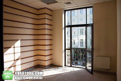 Rent out office. Киев, Жилянская — photo 1