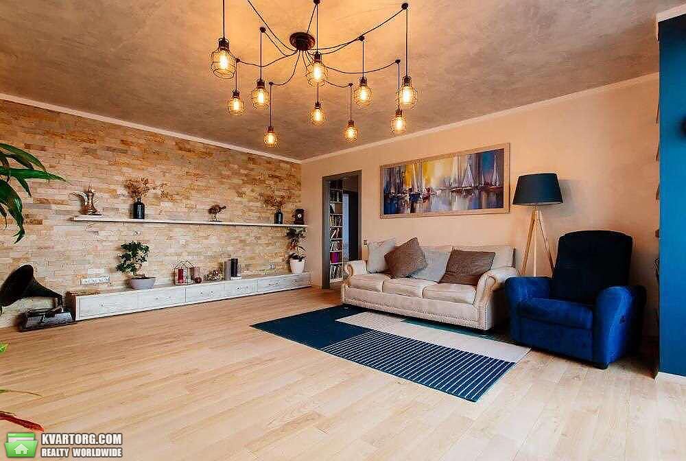 Rent out 3-room apartment. Киев,  Шелковичная — photo 2