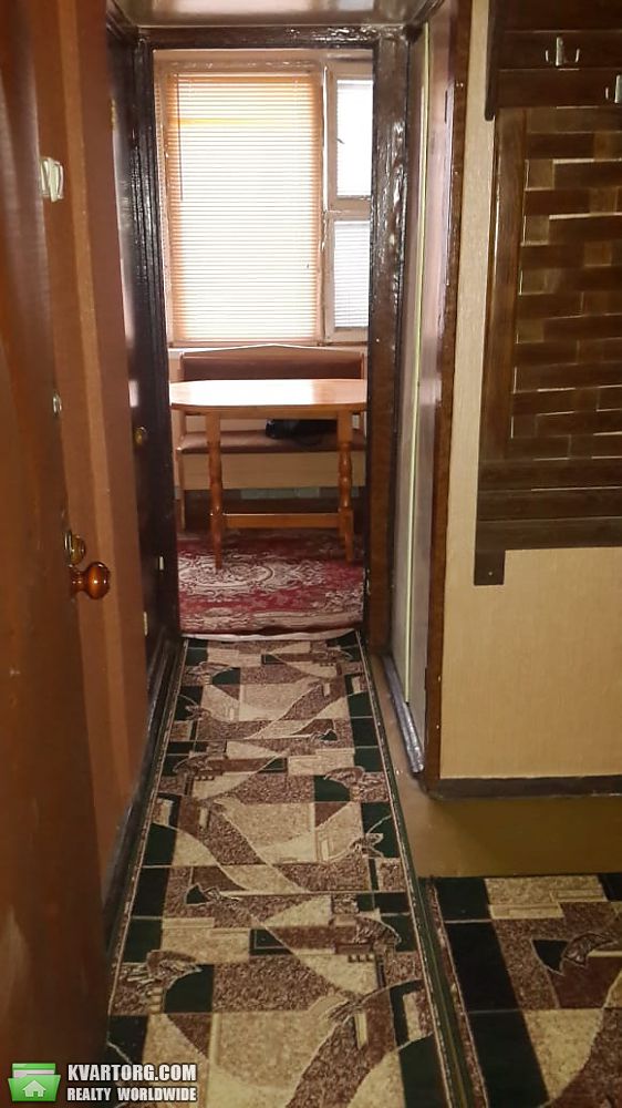 Rent out 1-room apartment. Киев,  Вершигоры — photo 5