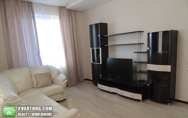 Rent out 2-room apartment. Киев,  Бажана — photo 1