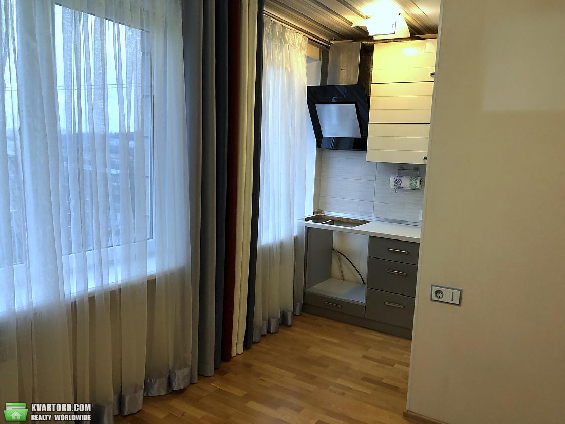 Sell 1-room apartment. Киев,  Василия Яна — photo 1