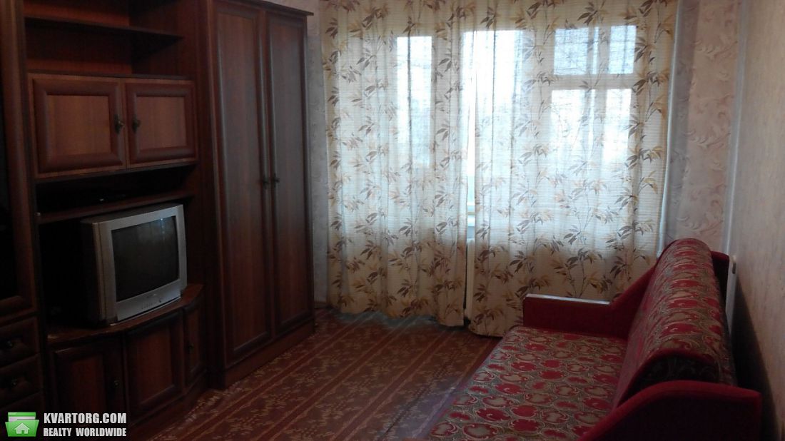 Rent out 1-room apartment. Киев,  Милютенко — photo 1