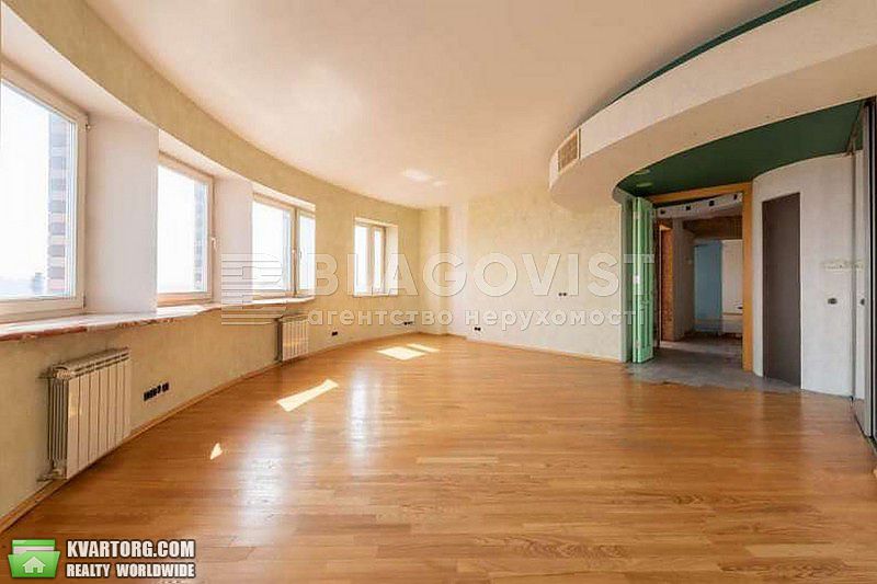 Sell 4-room apartment. Киев,  Клиническая — photo 2
