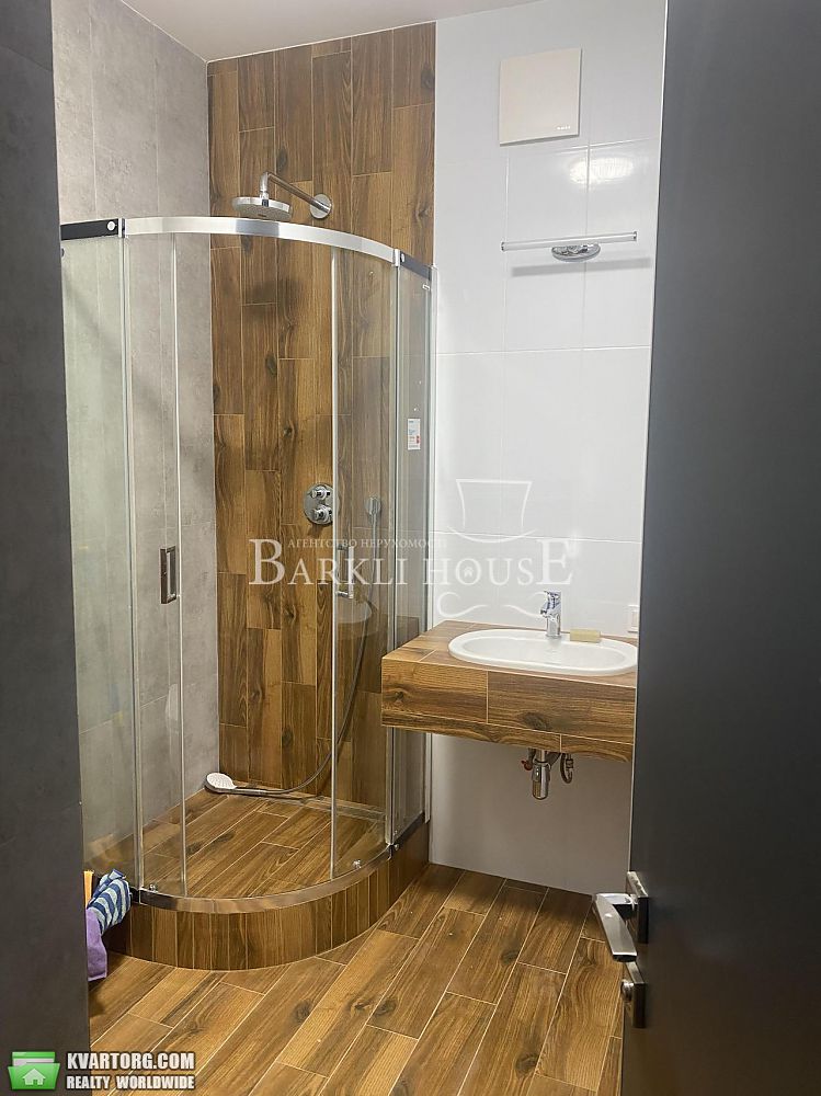 Rent out 3-room apartment. Киев,  Сечевых Стрельцов — photo 9