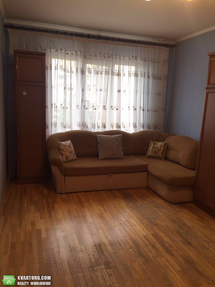 Sell 3-room apartment. Киев,  Харьковское шоссе — photo 1