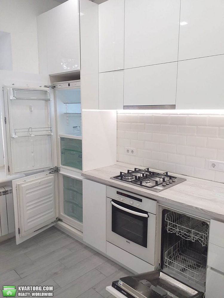 Rent out 3-room apartment. Киев,  Толстого — photo 10