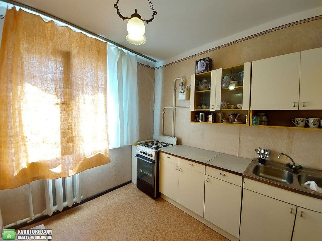 Rent out 2-room apartment. Киевская обл., Славина — photo 1