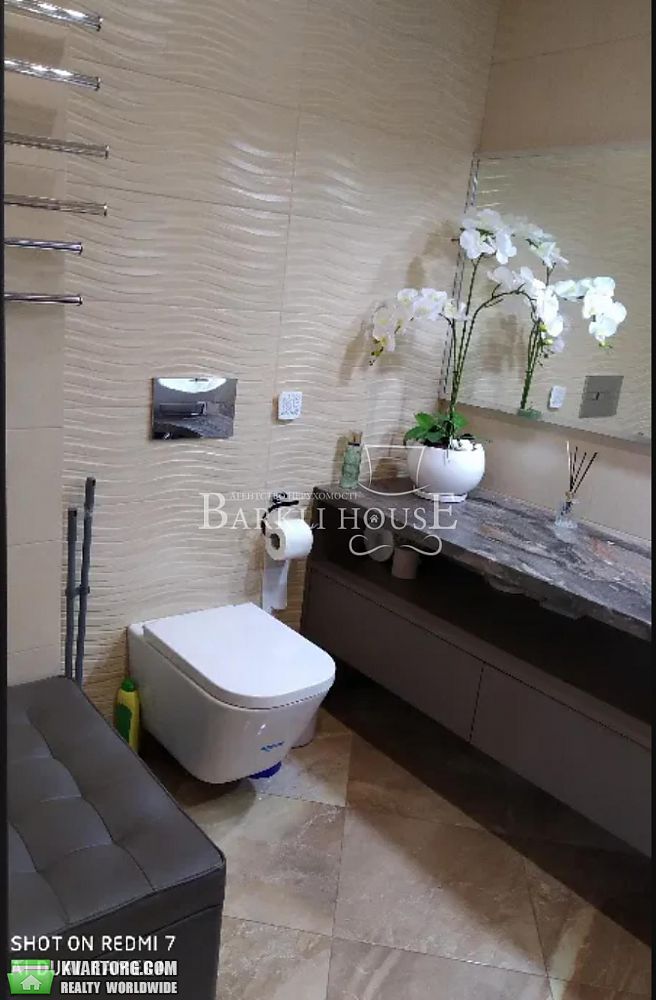 Rent out 3-room apartment. Киев,  Петрицкого — photo 9