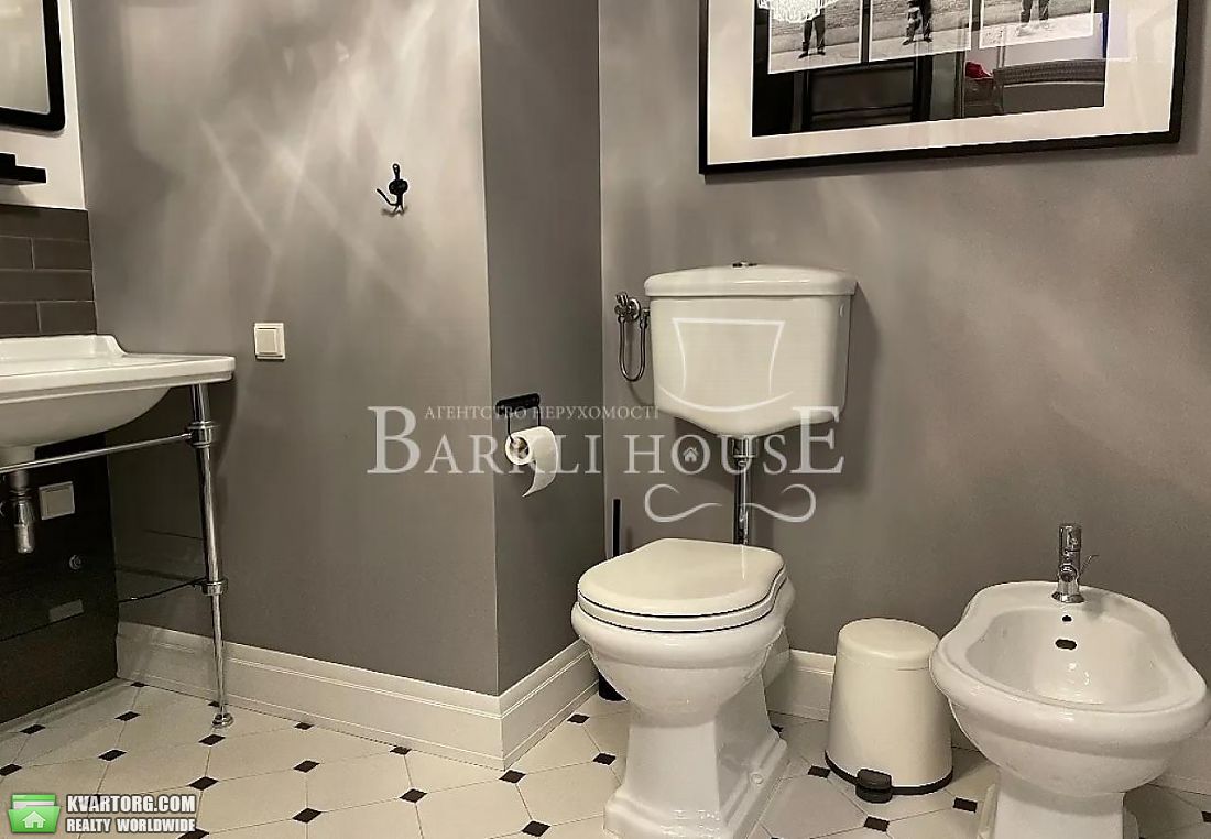 Rent out 4-room apartment. Киев,  Туманяна — photo 9