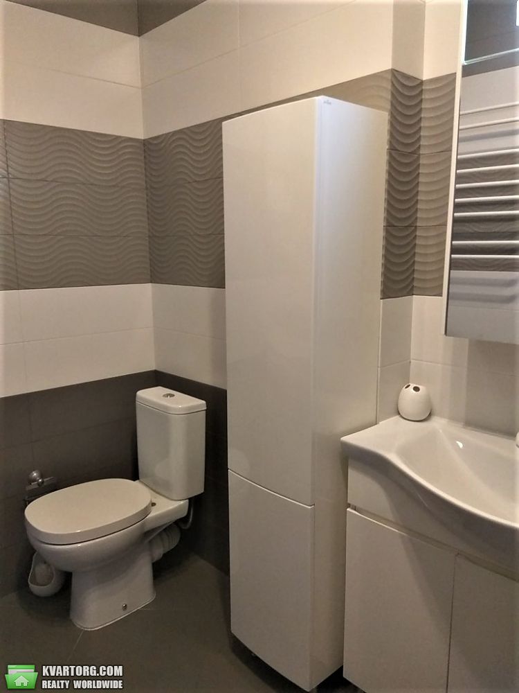 Rent out 1-room apartment. Киев, Жилянська — photo 9