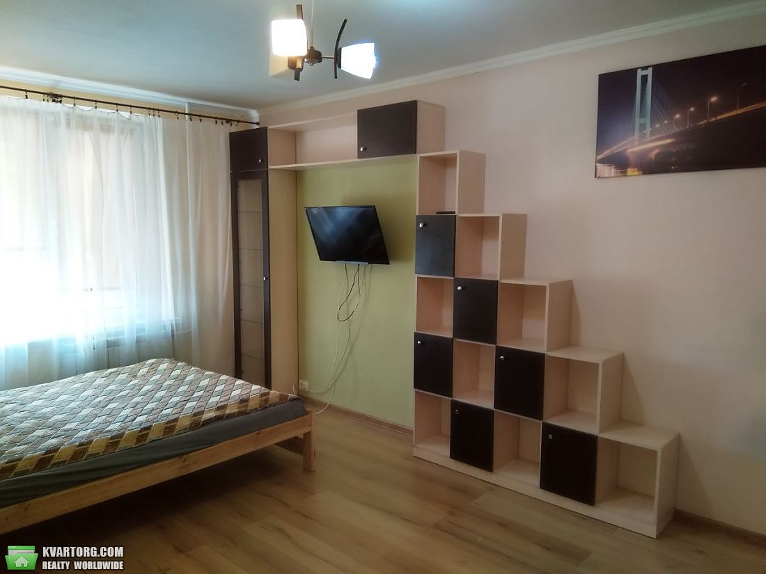 Rent out 2-room apartment. Киев, Малышка — photo 1