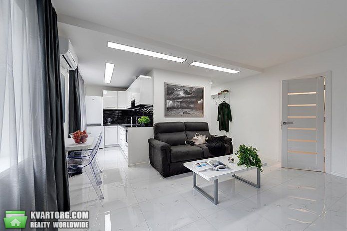 Rent out 2-room apartment. Киев,  Леси Украинки бул — photo 3