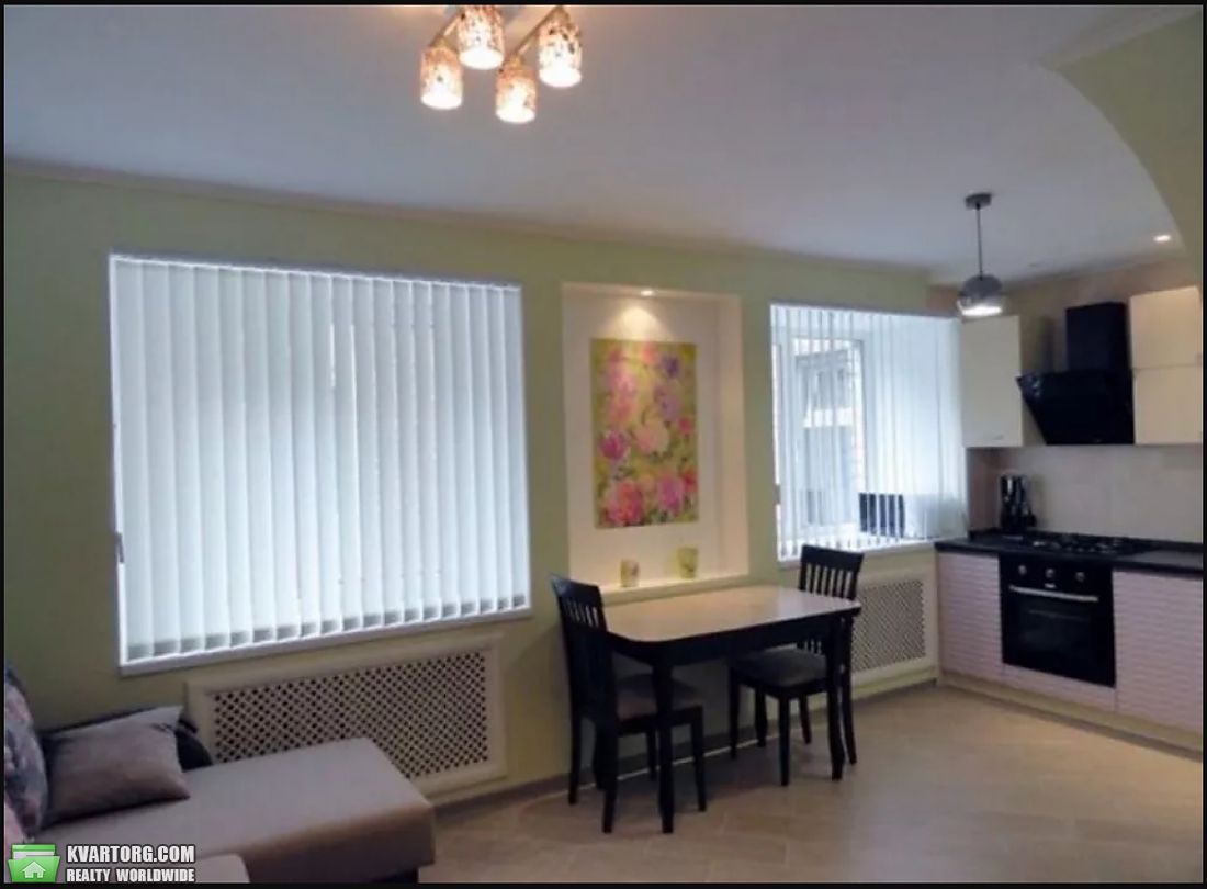 Rent out 2-room apartment. Киев,  Шелковичная — photo 2