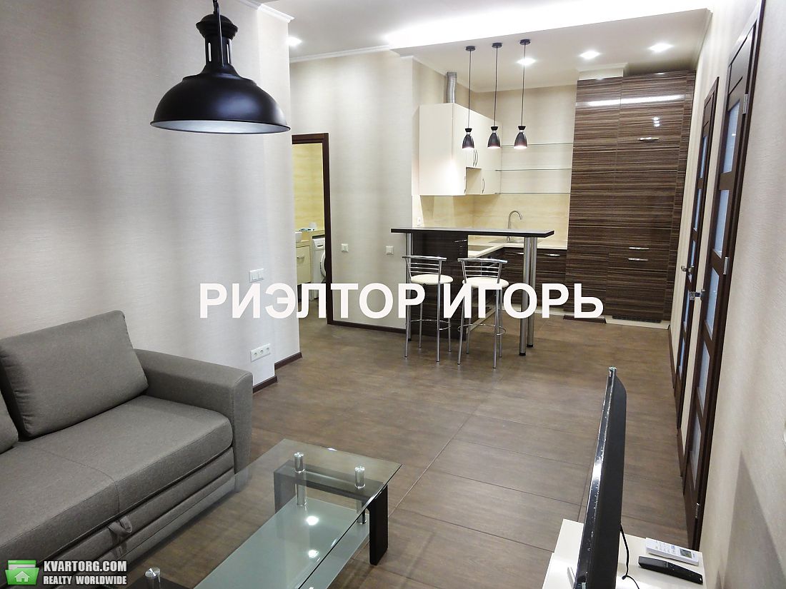 Rent out 3-room apartment. Одесса, Французский бульвар — photo 1