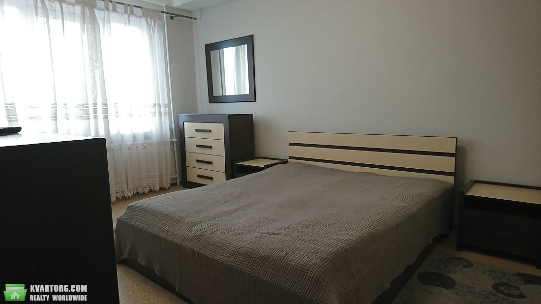 Rent out 2-room apartment. Киев, Курбаса Леся — photo 3