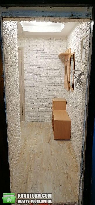 Rent out 2-room apartment. Киев,  Вышгородская — photo 1