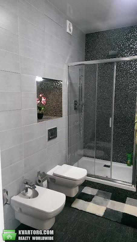 Rent out 2-room apartment. Киев,  Щорса — photo 8