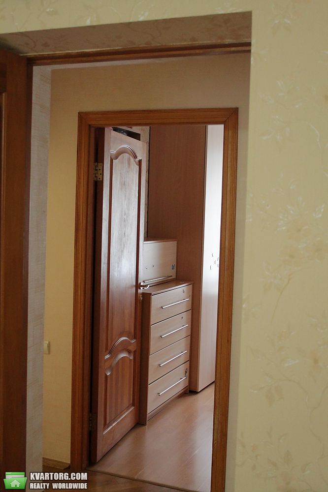 Sell 3-room apartment. Киев,  Метростроевская — photo 8
