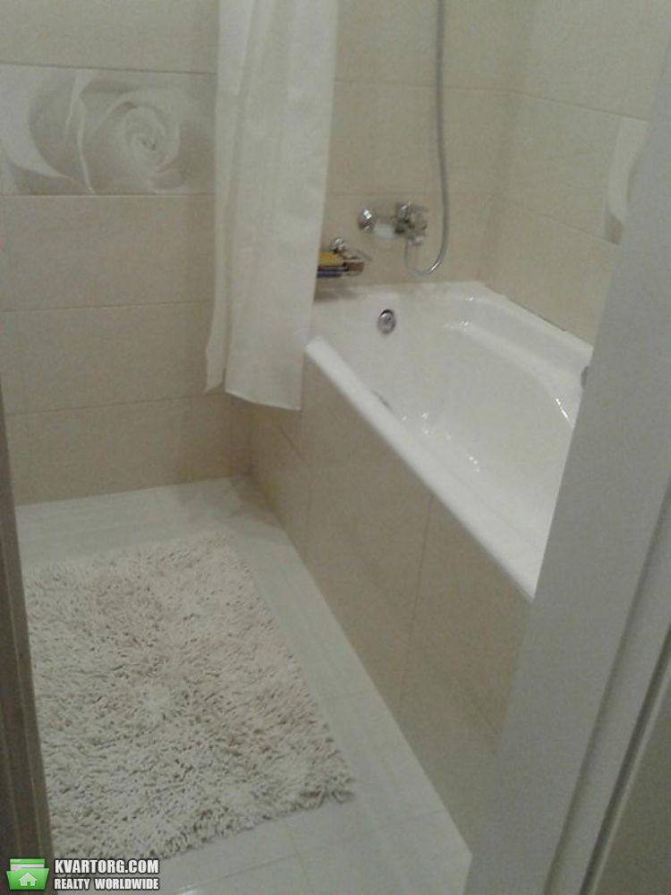 Rent out 2-room apartment. Киев,  Богдана Хмельницкого — photo 10