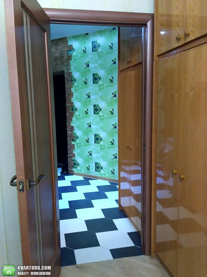 Rent out 1-room apartment. Киевская обл., Соборная — photo 3