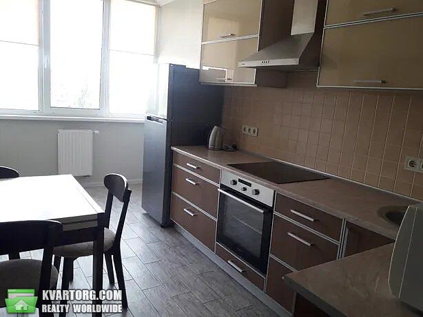Rent out 1-room apartment. Киев, Богатырская — photo 1