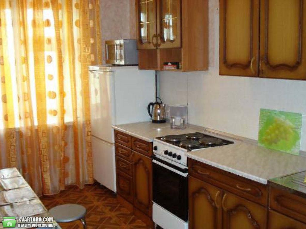 Rent out 2-room apartment. Киев, Уманская — photo 2
