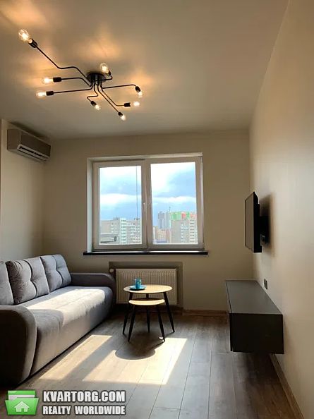 Rent out 1-room apartment. Киев, Нижнеключевая — photo 2