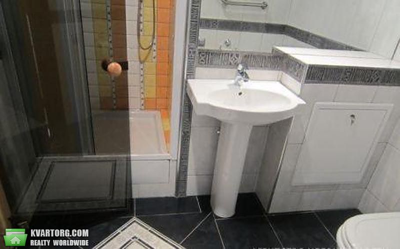 Rent out 4-room apartment. Киев,  Кропивницкого — photo 10