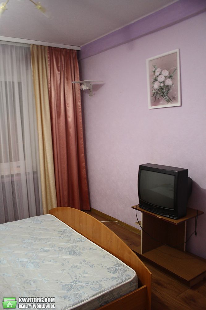 Rent out 2-room apartment. Киев,  Полярная — photo 7