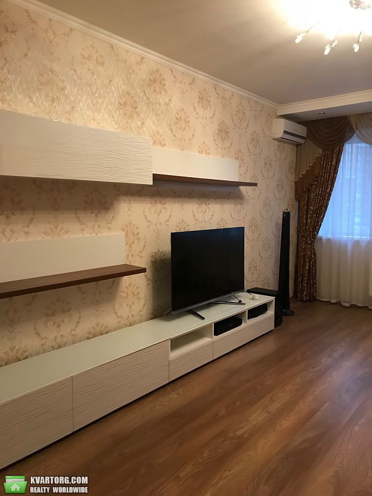 Rent out 2-room apartment. Киев,  Голосеевская — photo 5