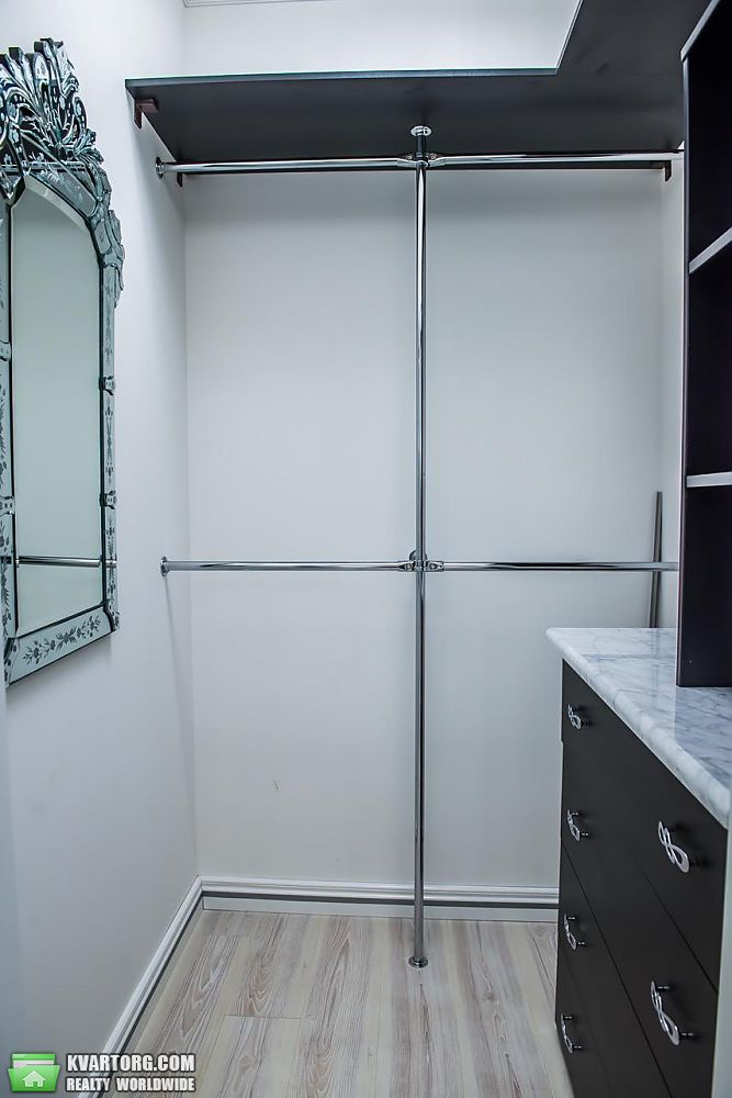 Sell 3-room apartment. Киев,  Драгомирова — photo 10
