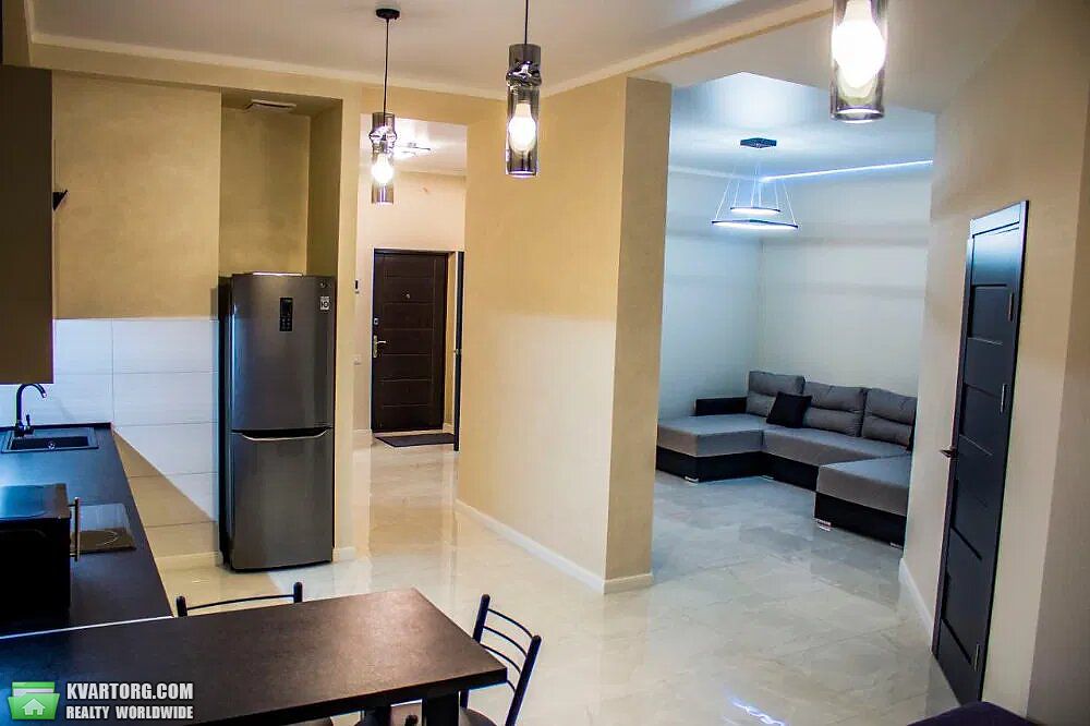 Rent out 2-room apartment. Одесса, Французский бульвар — photo 1