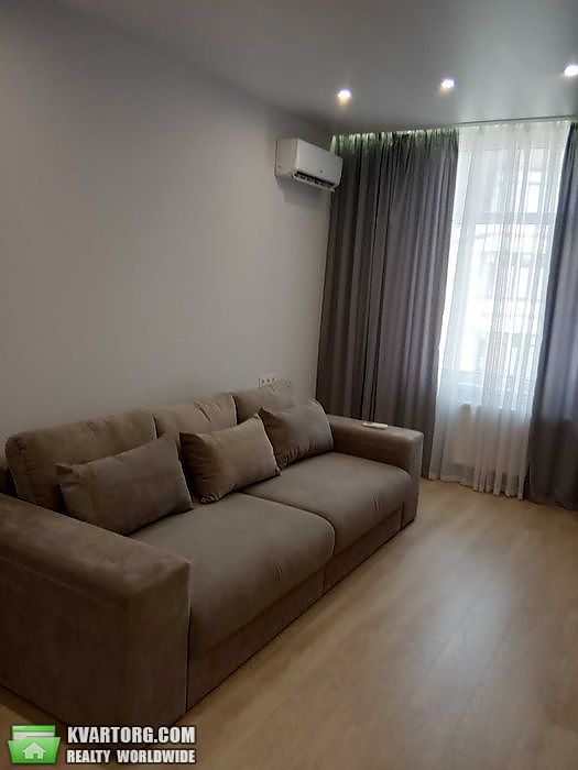 Rent out 1-room apartment. Киев, Юношеская — photo 1