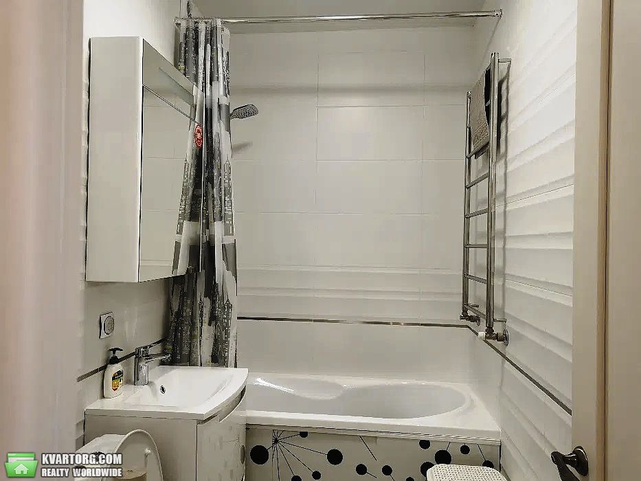 Rent out 1-room apartment. Львов, Чорновола — photo 7