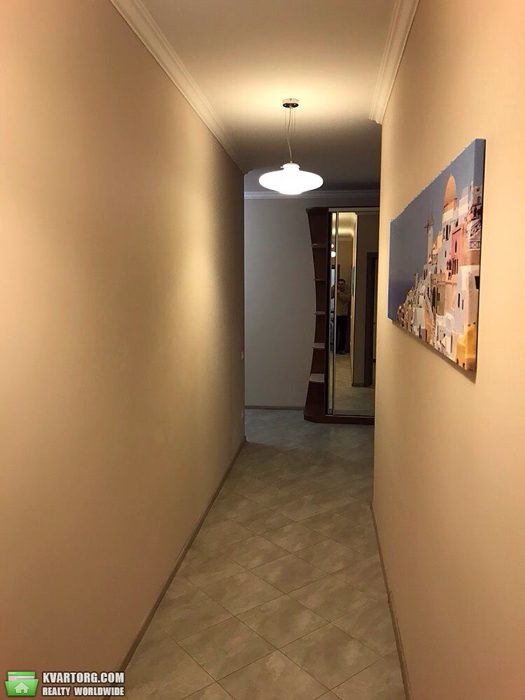 Rent out 2-room apartment. Киев,  Богдановская — photo 4