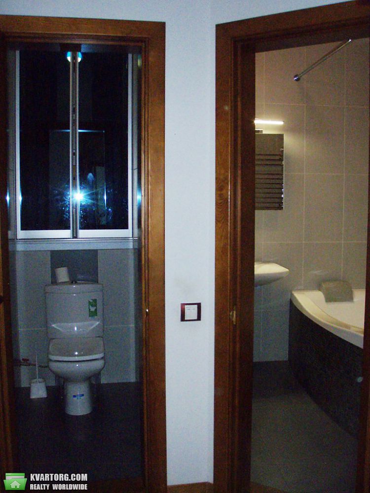 Rent out 2-room apartment. Киев,  Луначарского — photo 5