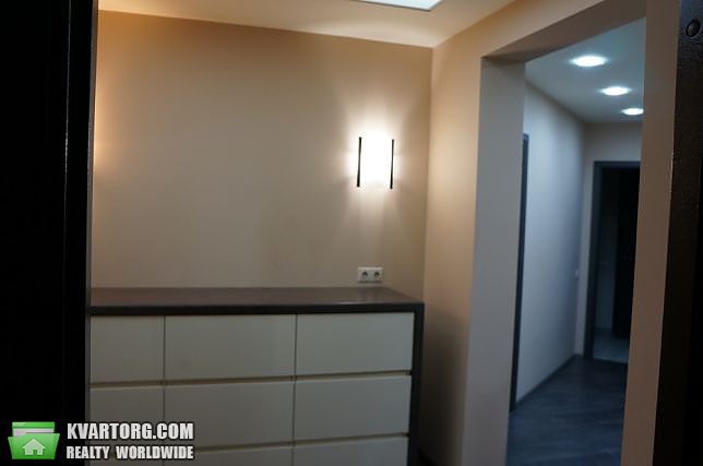 Rent out 3-room apartment. Киев,  Вышгородская — photo 3