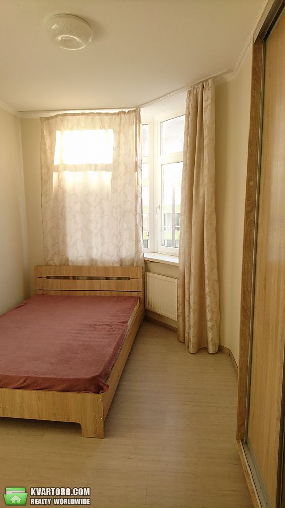 Rent out 2-room apartment. Киев,  Львовская — photo 2