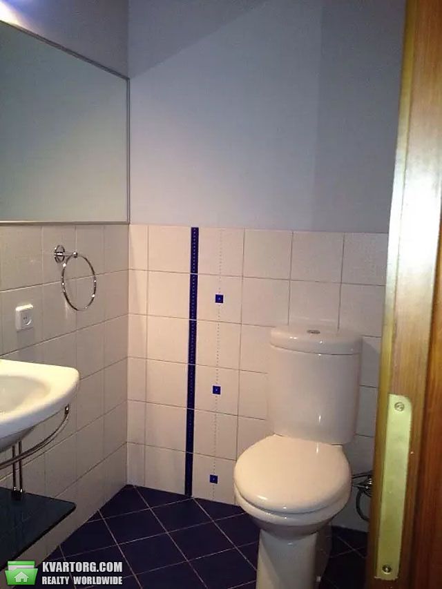 Rent out 3-room apartment. Киев,  Дмитриевская — photo 9