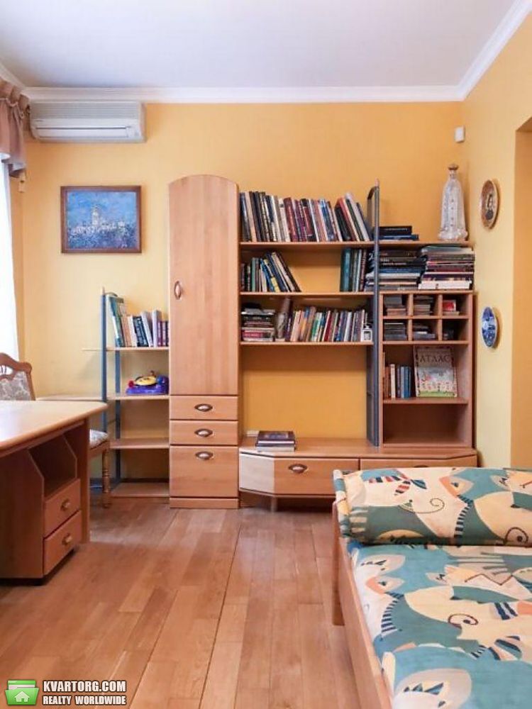 Rent out 4-room apartment. Киев,  Богомольца — photo 4